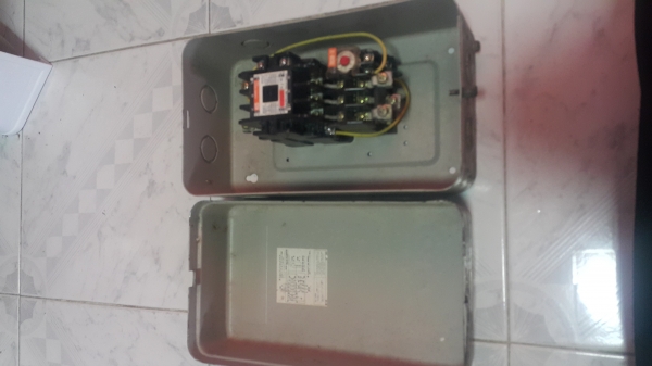 ขายแมคแนนติกมอเตอร์3เฟส 2ชุด มีคอย์220v และ380vไม่เคยใข้งานญี่ปุ่น(HITACHI)