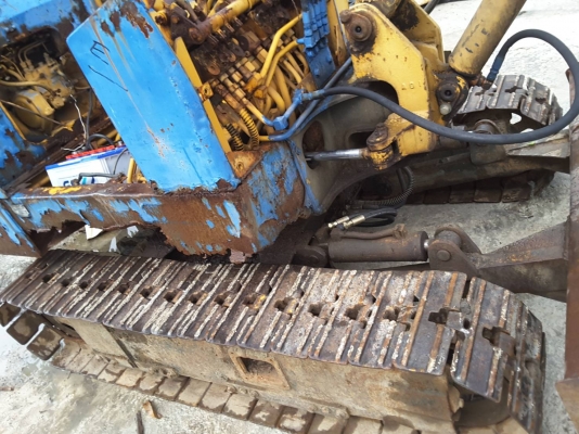 แม็คโคร PC 20 รุ่น1 ขายตามสภาพใช้งานได้ปกติ เครื่องยนต์ดีเซล 2 สูบ เปลือกหุ้นครบ  ราคา 50,000บาท