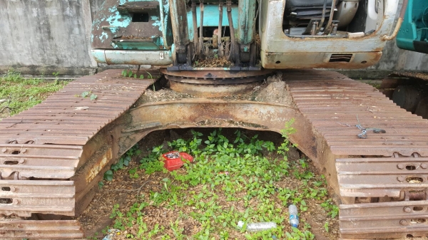 ขายเหมายกชุดตามสภาพ 5 คัน คันละ 430,000 แบคโฮ COBELCO SK200-5 4 คัน และ SK220-5 1 คัน ไม่มีปั้มไฮดรอริค 1 คัน เล่มทะเบียนครบ