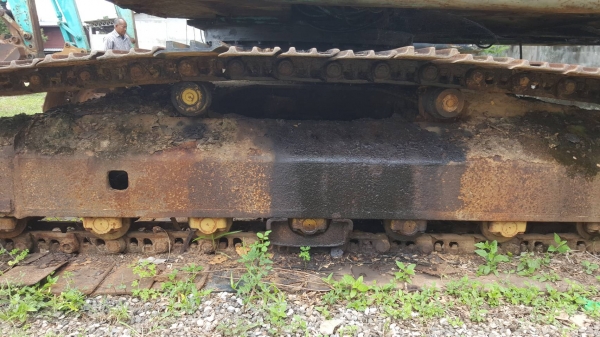 ขายเหมายกชุดตามสภาพ 5 คัน คันละ 430,000 แบคโฮ COBELCO SK200-5 4 คัน และ SK220-5 1 คัน ไม่มีปั้มไฮดรอริค 1 คัน เล่มทะเบียนครบ