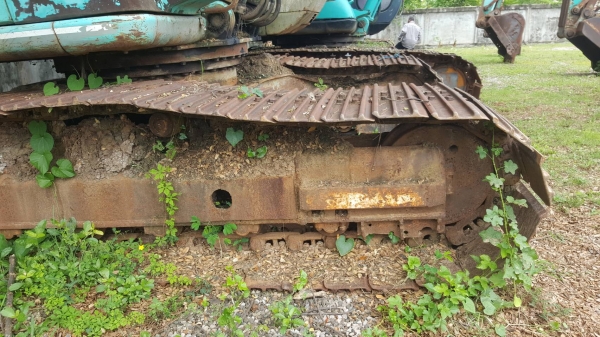 ขายเหมายกชุดตามสภาพ 5 คัน คันละ 430,000 แบคโฮ COBELCO SK200-5 4 คัน และ SK220-5 1 คัน ไม่มีปั้มไฮดรอริค 1 คัน เล่มทะเบียนครบ