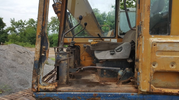 ขาย แบคโฮ KOMATSU PC120-3 เครื่อง 6BD1 ปั้มดี รถใช้งานได้ปกติ