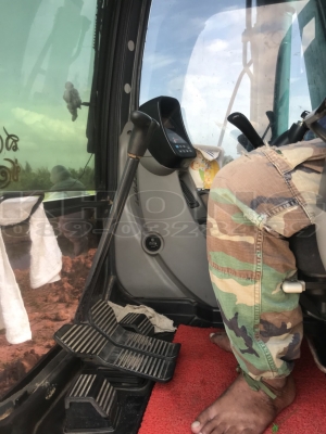 ขายด่วน รถแบคโฮ kobelco super sk140 รุ่น 7 รถสวย พร้อมใช้งาน เช็คศูนย์ตลอด ใช้งานมา 14000 ชม ขาย 1270000 ครับ ขายด่วน รถแบคโฮ kobelco super sk140 รุ่น 7 รถสวย พร้อมใช้งาน เช็คศูนย์ตลอด ใช้งานมา 14000 ชม ขาย 1270000 ครับ