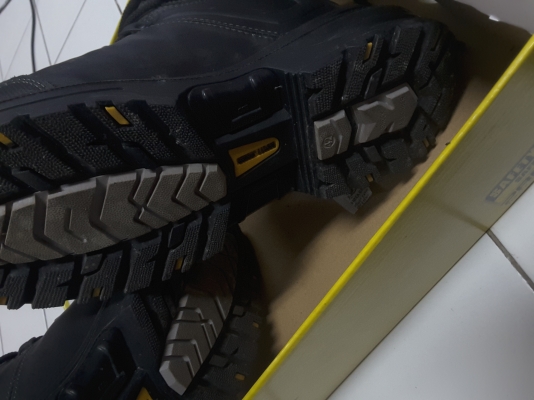 รองเท้าเซฟตี้ หุ้มข้อ Safety Jogger - Premium เบอร์ 42