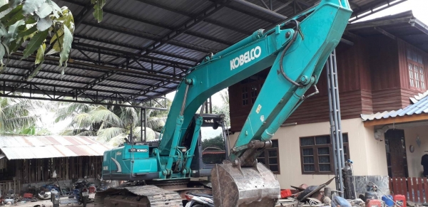 ขาย 1,590,000 KOBELCO sk  200 -8 super เอกสารอินวอยทร์ ไฟฟ้าครบ เครื่องดี ปั้มแรง เอวแน่น ช่วงล่างแน่น รถพร้อมใช้ รถอยู่ บุรีรัมย์ 090-772-3710 090-772-3708