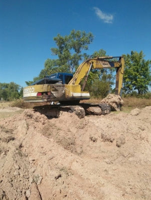 ขาย 365,000 KOBELCO sk 200-3 ไฟฟ้าตัด เครื่องดี ปั้มแรง เอวขยับ ช่วงล่างพอได้ เอกสารหนังสือสัญญาซื้อขาย รถอยู่ บุรีรัมย์ 064-191-1112