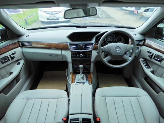 MERCEDES-BENZ E200 W2121.8 CGI AT 2012 โทร 062-991-6649 ดาวออโต้เบสท์