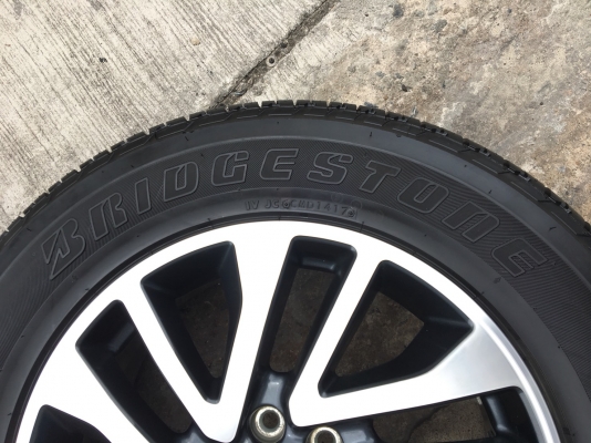 ล้อแม็ก Nissan Navara Caliber NP300 ขอบ 18 พร้อมยาง Bridgestone 255-60-18 ปี 17 แม็กสวย ดอกยางเต็มๆ