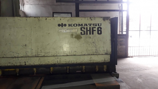 เครื่องตัคเหล็กพาลสม่า komatsu