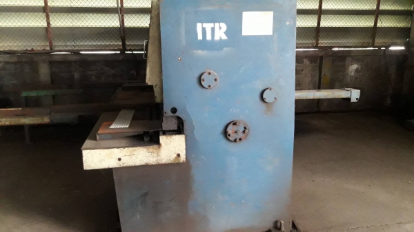 เครื่องตัคเหล็กพาลสม่า komatsu