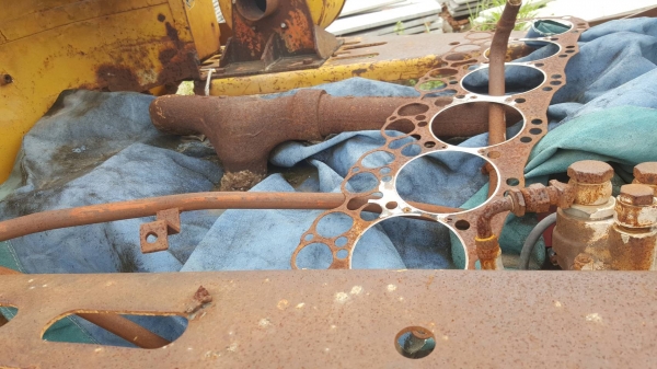 ขายตามสภาพ รถตัก CAT 922 เครื่องพัง (ใส่เครื่อง HINO EH700) เกียร์ดี ราคาต่อรองได้