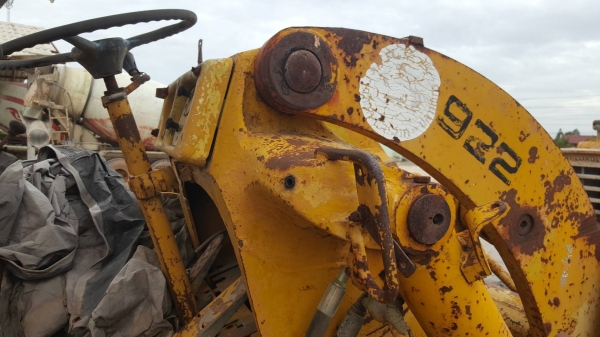 ขายตามสภาพ รถตัก CAT 922 เครื่องพัง (ใส่เครื่อง HINO EH700) เกียร์ดี ราคาต่อรองได้