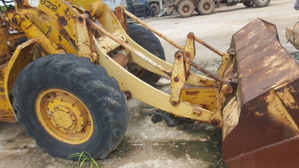 ขายตามสภาพ รถตัก CAT 922 เครื่องพัง (ใส่เครื่อง HINO EH700) เกียร์ดี ราคาต่อรองได้