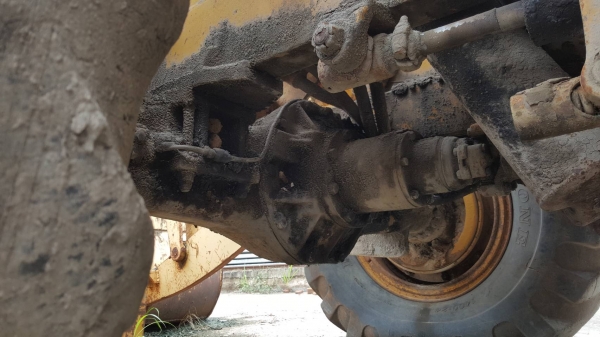 ขายตามสภาพ รถตัก CAT 922 เครื่องพัง (ใส่เครื่อง HINO EH700) เกียร์ดี ราคาต่อรองได้