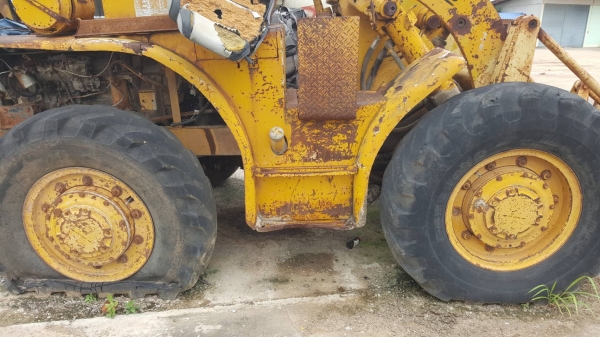 ขายตามสภาพ รถตัก CAT 922 เครื่องพัง (ใส่เครื่อง HINO EH700) เกียร์ดี ราคาต่อรองได้