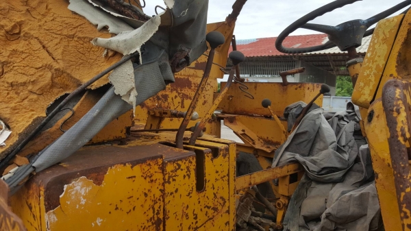 ขายตามสภาพ รถตัก CAT 922 เครื่องพัง (ใส่เครื่อง HINO EH700) เกียร์ดี ราคาต่อรองได้