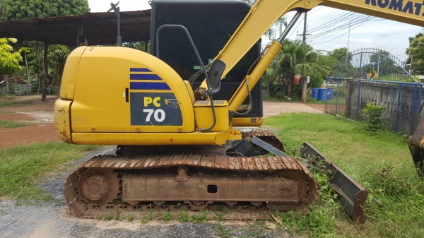 ขาย แบคโฮ KOMATSU PC70-8 รถสวยเต็มทุกระบบ ใช้งานน้อยแค่ 2,000 ชั่วโมง เอกสารเล่มทะเบียนครบ ขาย แบคโฮ KOMATSU PC70-8 รถสวยเต็มทุกระบบ ใช้งานน้อยแค่ 2,000 ชั่วโมง เอกสารเล่มทะเบียนครบ