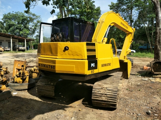ขายรถแบคโฮ KOMATSU PC60-5 ราคา 420000