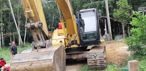ขายรถแบคโฮ CAT 320C L เอกสารอินวอย ไมล์ 14000 ชม.ราคา 1200000 ขายรถแบคโฮ CAT 320C L เอกสารอินวอย ไมล์ 14000 ชม.ราคา 1200000