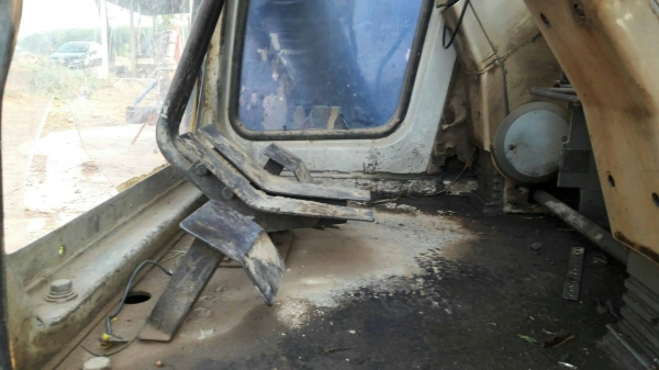 ขายรถแบคโฮ KOBELCO SK200-/// เอกสารเล่ม ราคา 530000