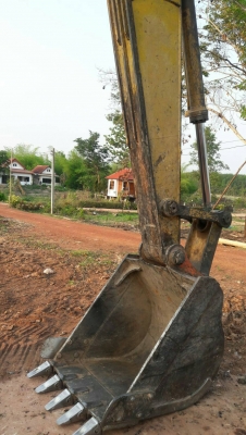 ขายรถแบคโฮ KOBELCO SK200-/// เอกสารเล่ม ราคา 530000