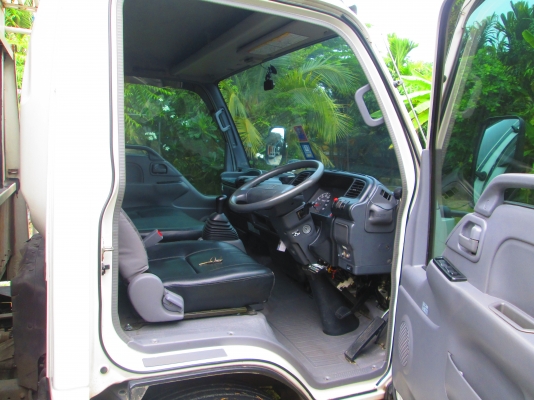 ISUZU NPR 135 ตาเพชร กระบะยาว 5เมตรLPGจากโรงงานมือเดียว