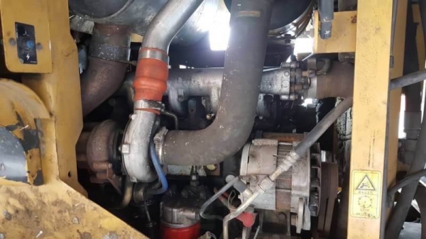 ขาย 935,000 รถตักล้อยาง CATTERPILAR 924Gz ทำงาน 3,xxx ชม. เครื่องดี เกียร์แรง ภายในสวย แอร์เย็น เอกสารอินวอยท์  รถอยู่  บางนา โทร 0610710295  สนใจ รายการสินค้า อื่นๆ ที่ เว็ปไชค์ Truck2Hand  https://www.truck2hand.com/index.php?actions=content/search&amp;