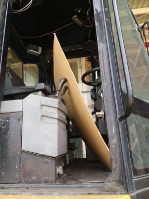 ขาย 935,000 รถตักล้อยาง CATTERPILAR 924Gz ทำงาน 3,xxx ชม. เครื่องดี เกียร์แรง ภายในสวย แอร์เย็น เอกสารอินวอยท์  รถอยู่  บางนา โทร 0610710295  สนใจ รายการสินค้า อื่นๆ ที่ เว็ปไชค์ Truck2Hand  https://www.truck2hand.com/index.php?actions=content/search&amp;