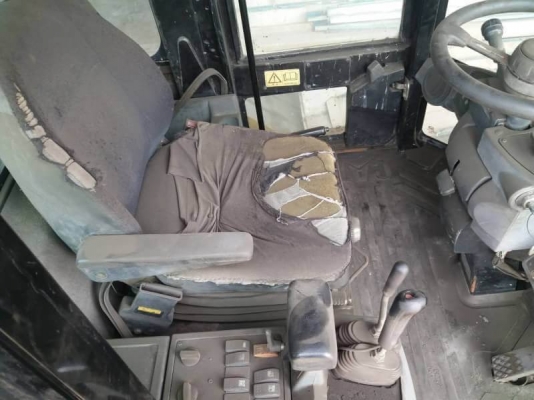 ขาย 935,000 รถตักล้อยาง CATTERPILAR 924Gz ทำงาน 3,xxx ชม. เครื่องดี เกียร์แรง ภายในสวย แอร์เย็น เอกสารอินวอยท์  รถอยู่  บางนา โทร 0610710295  สนใจ รายการสินค้า อื่นๆ ที่ เว็ปไชค์ Truck2Hand  https://www.truck2hand.com/index.php?actions=content/search&amp;