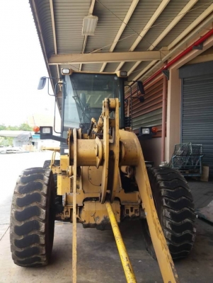 ขาย 935,000 รถตักล้อยาง CATTERPILAR 924Gz ทำงาน 3,xxx ชม. เครื่องดี เกียร์แรง ภายในสวย แอร์เย็น เอกสารอินวอยท์  รถอยู่  บางนา โทร 0610710295  สนใจ รายการสินค้า อื่นๆ ที่ เว็ปไชค์ Truck2Hand  https://www.truck2hand.com/index.php?actions=content/search&amp;