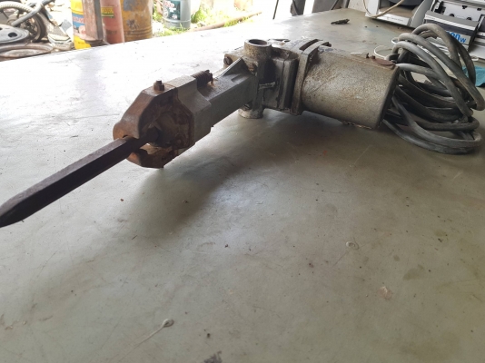 หัวกระแทกไฟฟ้า แย็กไฟฟ้า สกัดไฟฟ้า มือ2จากญี่ปุ่น หัวกระแทกไฟฟ้า แย็กไฟฟ้า สกัดไฟฟ้า มือ2จากญี่ปุ่น