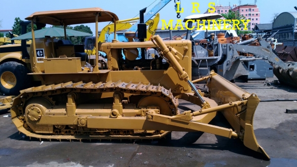 แทรคเตอร์ Caterpillar รุ่น D6C นำเข้าญี่ปุ่นแท้ แทรคเตอร์ Caterpillar รุ่น D6C นำเข้าญี่ปุ่นแท้
