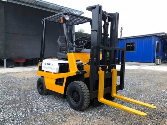 รถโฟล์คลิฟท์ 1 ตัน รถโฟล์คลิฟท์ 1 ตัน