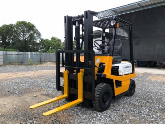 รถโฟล์คลิฟท์ 1 ตัน รถโฟล์คลิฟท์ 1 ตัน