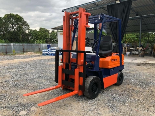 รถโฟล์คลิฟท์ 1.5 ตัน รถโฟล์คลิฟท์ 1.5 ตัน