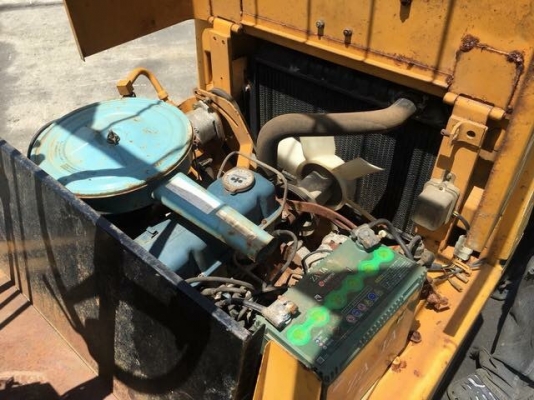 รถโฟล์คลิฟท์ 900 kg.