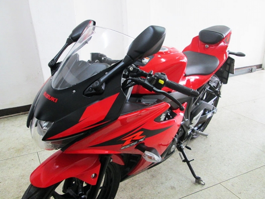 (โอนฟรี) ขาย Suzuki GSX-R 150 ปี 2018 ตัวใหม่ล่าสุด ไมล์ 3678 กม เครื่อง 150 CC สภาพสวย สีแดง (โอนฟรี) ขาย Suzuki GSX-R 150 ปี 2018 ตัวใหม่ล่าสุด ไมล์ 3678 กม เครื่อง 150 CC สภาพสวย สีแดง