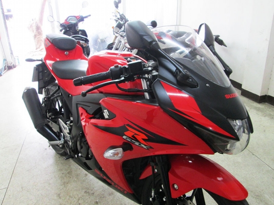 (โอนฟรี) ขาย Suzuki GSX-R 150 ปี 2018 ตัวใหม่ล่าสุด ไมล์ 3678 กม เครื่อง 150 CC สภาพสวย สีแดง (โอนฟรี) ขาย Suzuki GSX-R 150 ปี 2018 ตัวใหม่ล่าสุด ไมล์ 3678 กม เครื่อง 150 CC สภาพสวย สีแดง
