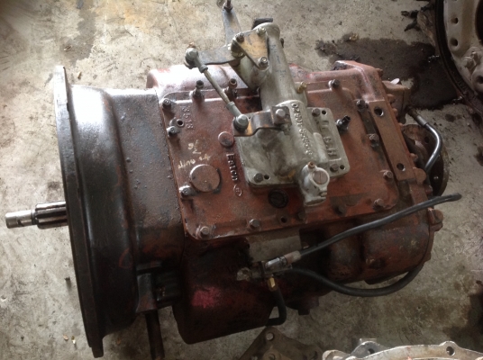 เกียร์ อีตั้น. 9รอบ 1/2 ปลายออก 1รอบ4 เกียร์ อีตั้น. 9รอบ 1/2 ปลายออก 1รอบ4