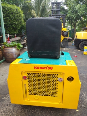 +++ ขายรถตักโคมัสซุ เครื่องยนต์ดีเซล เกียร์ออโตเมติค ครับ +++ ขายรถตักโคมัสซุ เครื่องยนต์ดีเซล เกียร์ออโตเมติค ครับ