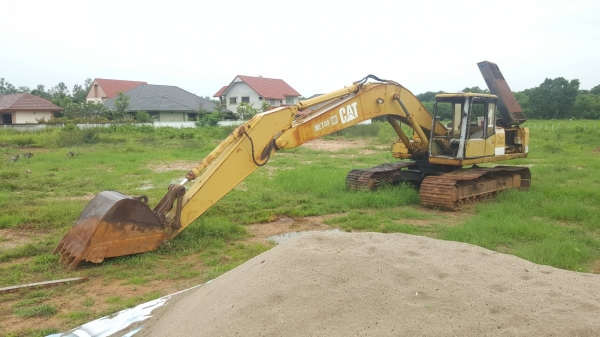 ขาย แบคโฮ CAT EL200B เครื่องดี ปั้มดี ช่วงล่าง 70\% เอกสารใบซื้อขาย ขาย แบคโฮ CAT EL200B เครื่องดี ปั้มดี ช่วงล่าง 70\% เอกสารใบซื้อขาย