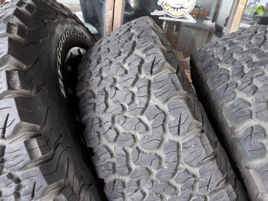 ล้อขอบ 16 พร้อมยาง bf goodrich allterrain ko2 สวยๆ