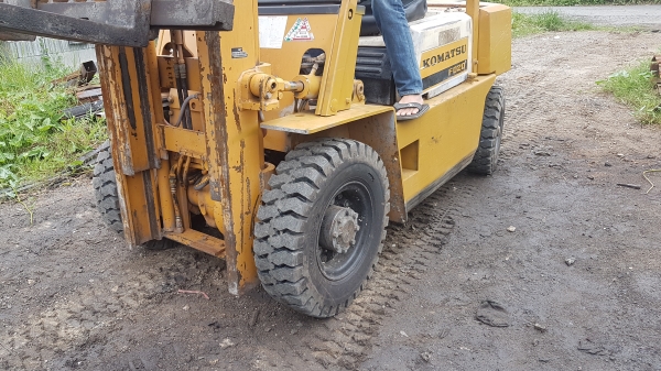 ขายรถยกkomatsuดีเซลเสาสูงงาเท