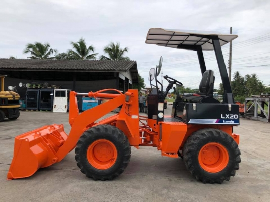 รถตักล้อยาง HITACHI LX20 นำเข้า มือสองญี่ปุ่น