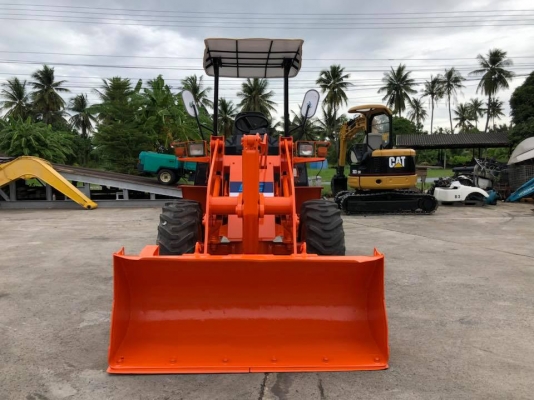 รถตักล้อยาง HITACHI LX20 นำเข้า มือสองญี่ปุ่น