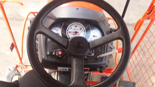 รถแทรกเตอร์มือสอง