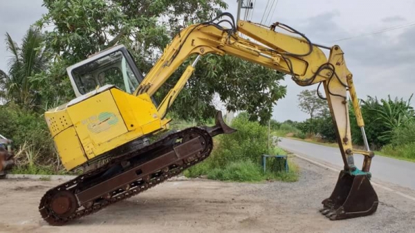 ขายด่วนรถเเบคโฮ ซูมิโตโม SH75หัวเก๋งสวยรถนอกเพื่งนำเข้ามาใหม่สวยเดิมๆเคื่องดีปั่มแรงคอลโทลน้ำมันปั้มนิ้ว บูมอามร์สวยเร็วแรงไม่โหลด เครื่องอีซูซู4สูบ 4JB1ระบบเต่ากะต่ายครบรถยังไม่เคยใช้งานในไทยเลย