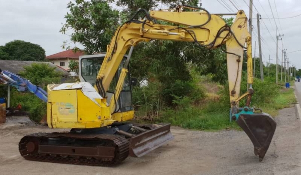 ขายด่วนรถเเบคโฮ ซูมิโตโม SH75หัวเก๋งสวยรถนอกเพื่งนำเข้ามาใหม่สวยเดิมๆเคื่องดีปั่มแรงคอลโทลน้ำมันปั้มนิ้ว บูมอามร์สวยเร็วแรงไม่โหลด เครื่องอีซูซู4สูบ 4JB1ระบบเต่ากะต่ายครบรถยังไม่เคยใช้งานในไทยเลย