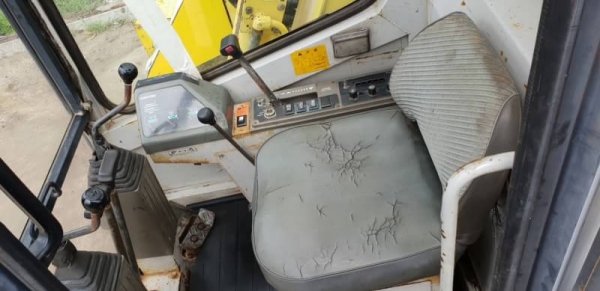 ขายด่วนรถเเบคโฮ ซูมิโตโม SH75หัวเก๋งสวยรถนอกเพื่งนำเข้ามาใหม่สวยเดิมๆเคื่องดีปั่มแรงคอลโทลน้ำมันปั้มนิ้ว บูมอามร์สวยเร็วแรงไม่โหลด เครื่องอีซูซู4สูบ 4JB1ระบบเต่ากะต่ายครบรถยังไม่เคยใช้งานในไทยเลย