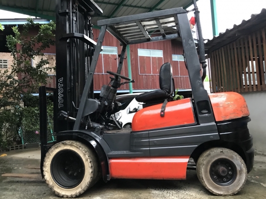 รถฟอร์คลิฟต์ TOYOTA รุ่น 6 สภาพดีพร้อมใช้งาน รถฟอร์คลิฟต์ TOYOTA รุ่น 6 สภาพดีพร้อมใช้งาน